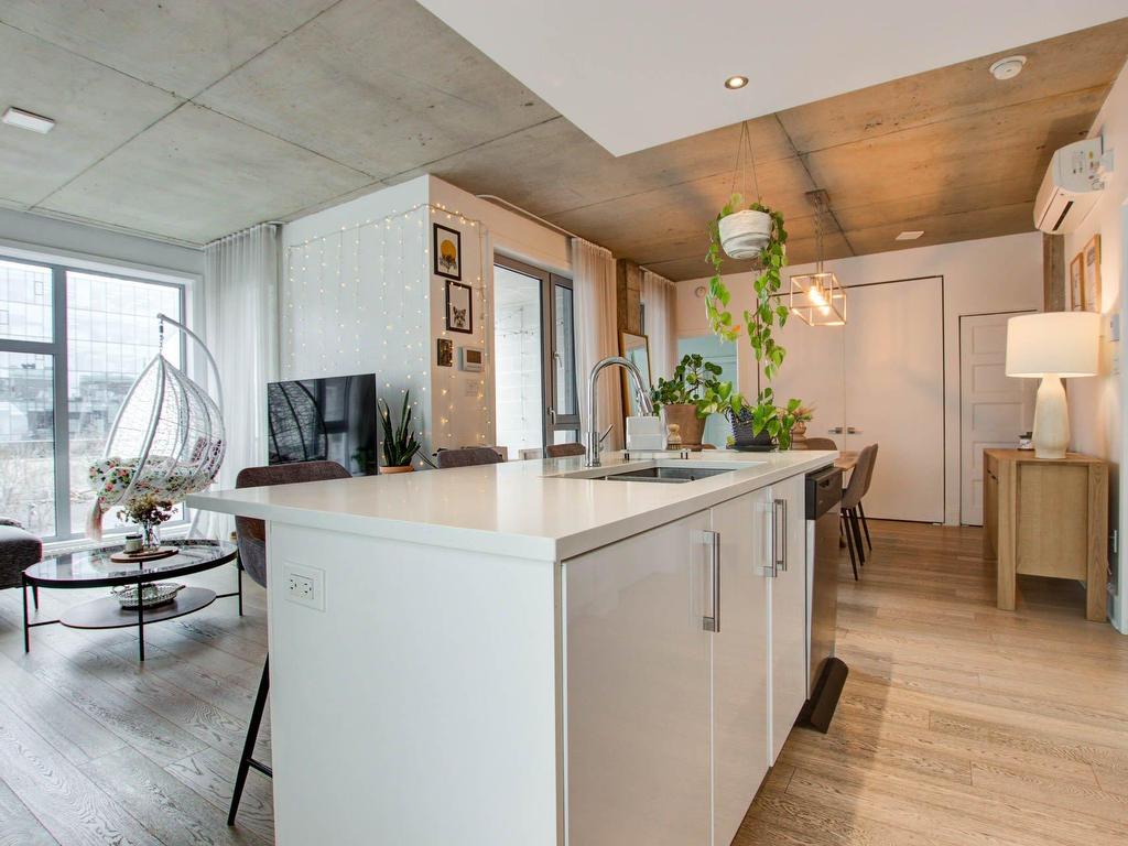









1205


Rue St-Dominique

, 601,
Montréal (Ville-Marie),




QC
H2X2W3

