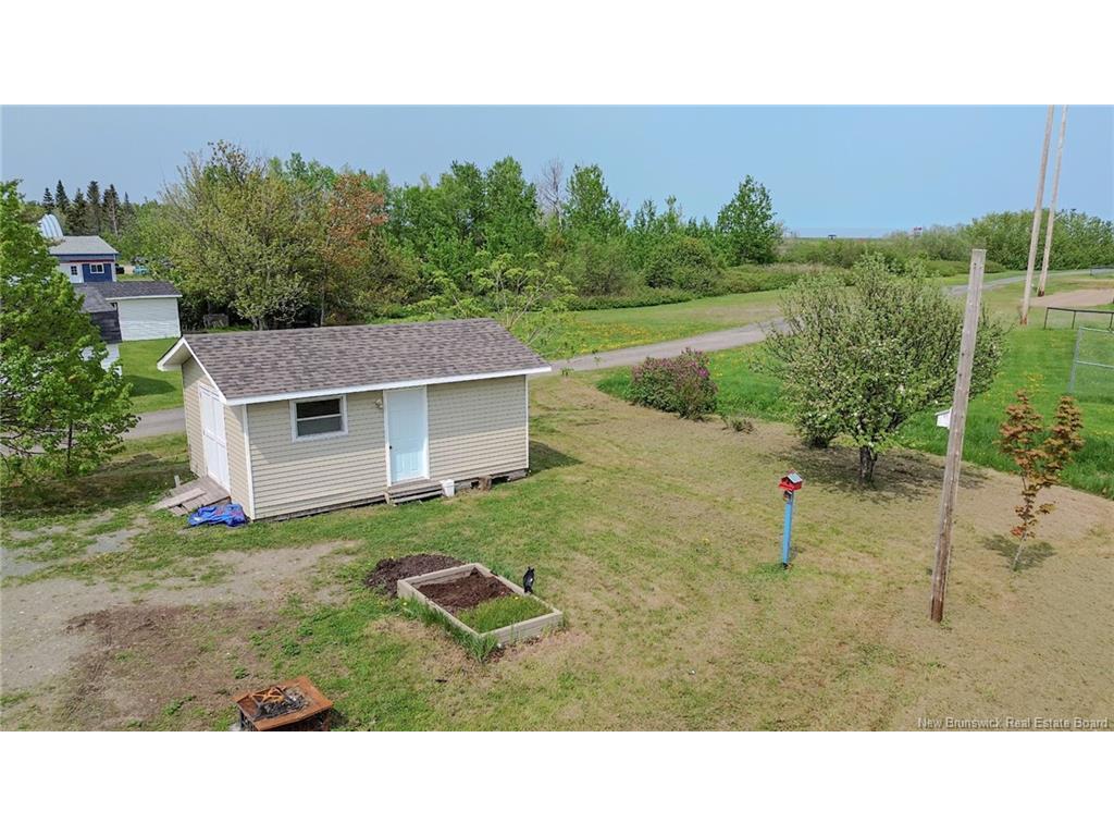 









741


Principale

,
Beresford,




NB
E8K 1W6

