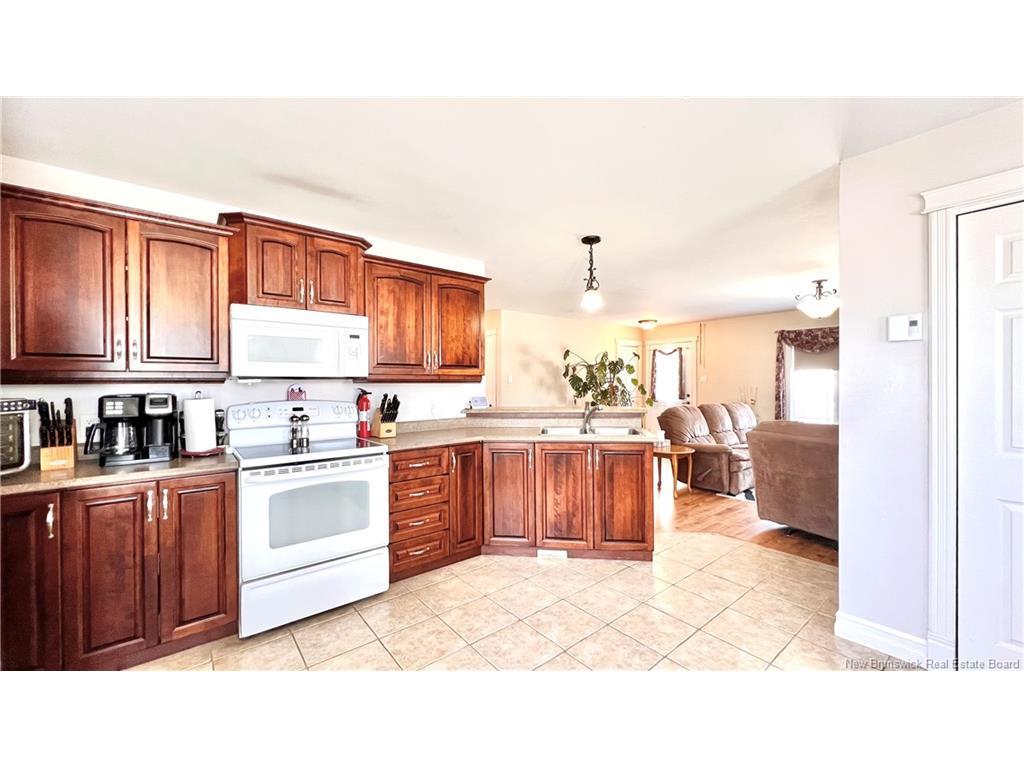 









741


Principale

,
Beresford,




NB
E8K 1W6

