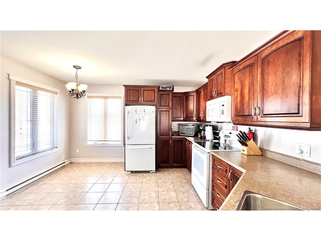 









741


Principale

,
Beresford,




NB
E8K 1W6

