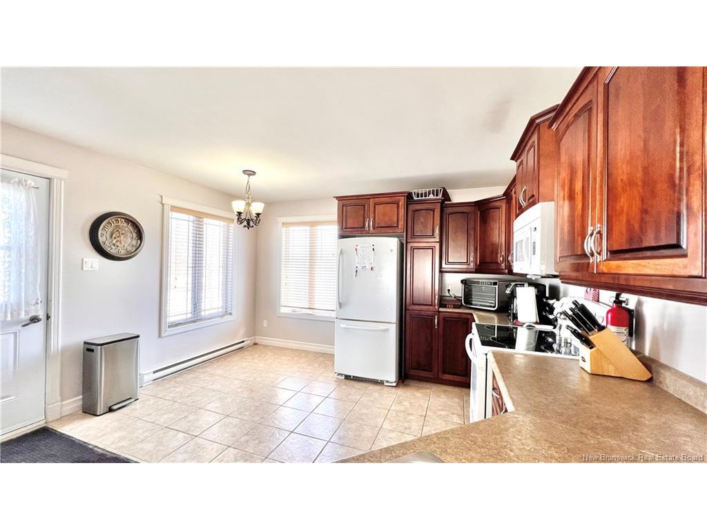 









741


Principale

,
Beresford,




NB
E8K 1W6

