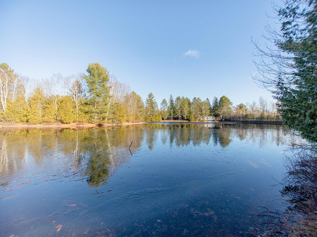 









700


Rue des Pâquerettes

,
Chertsey,




QC
J0K3K0


