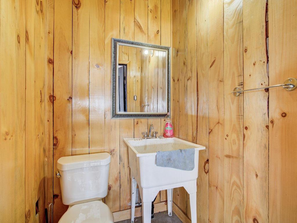 









165


Rue de la Gare

,
Sainte-Anne-des-Plaines,




QC
J5N1T8

