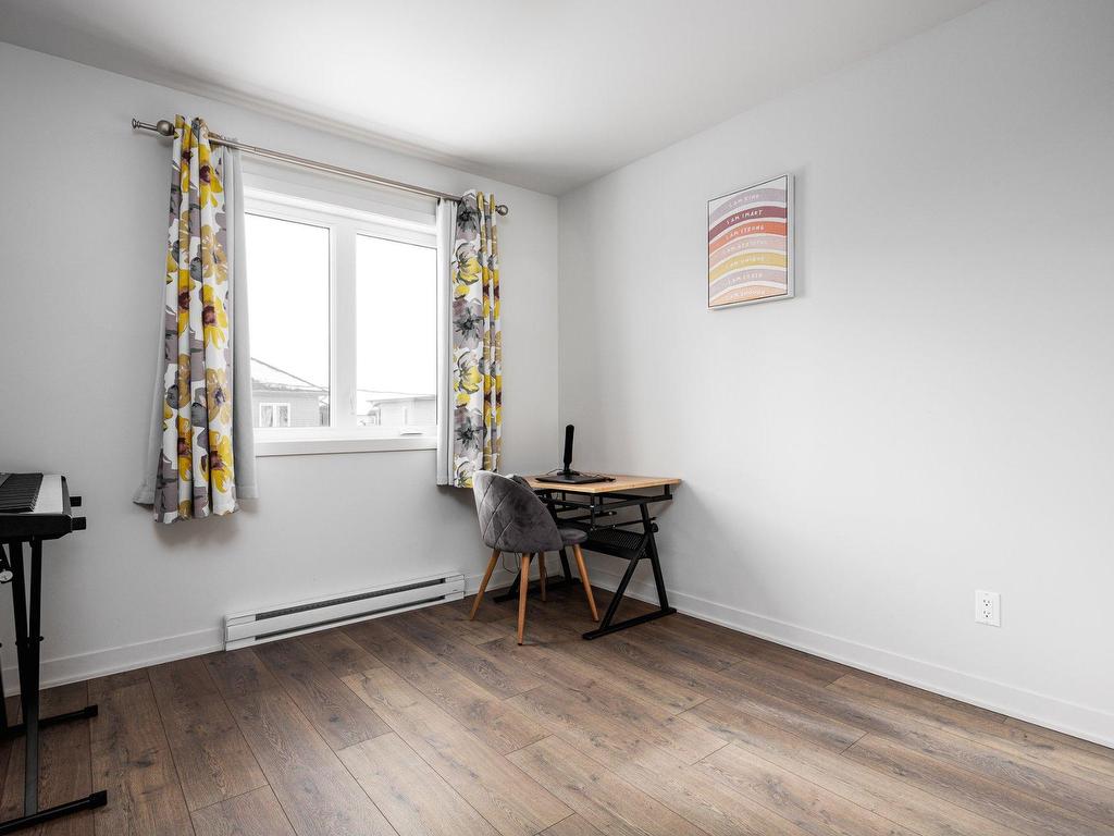 









3260


Rue du Riesling

,
Sainte-Marthe-sur-le-Lac,




QC
J0N1P0

