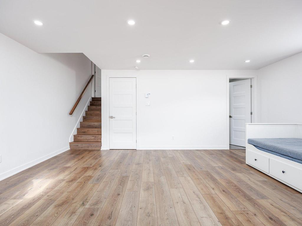 









3260


Rue du Riesling

,
Sainte-Marthe-sur-le-Lac,




QC
J0N1P0

