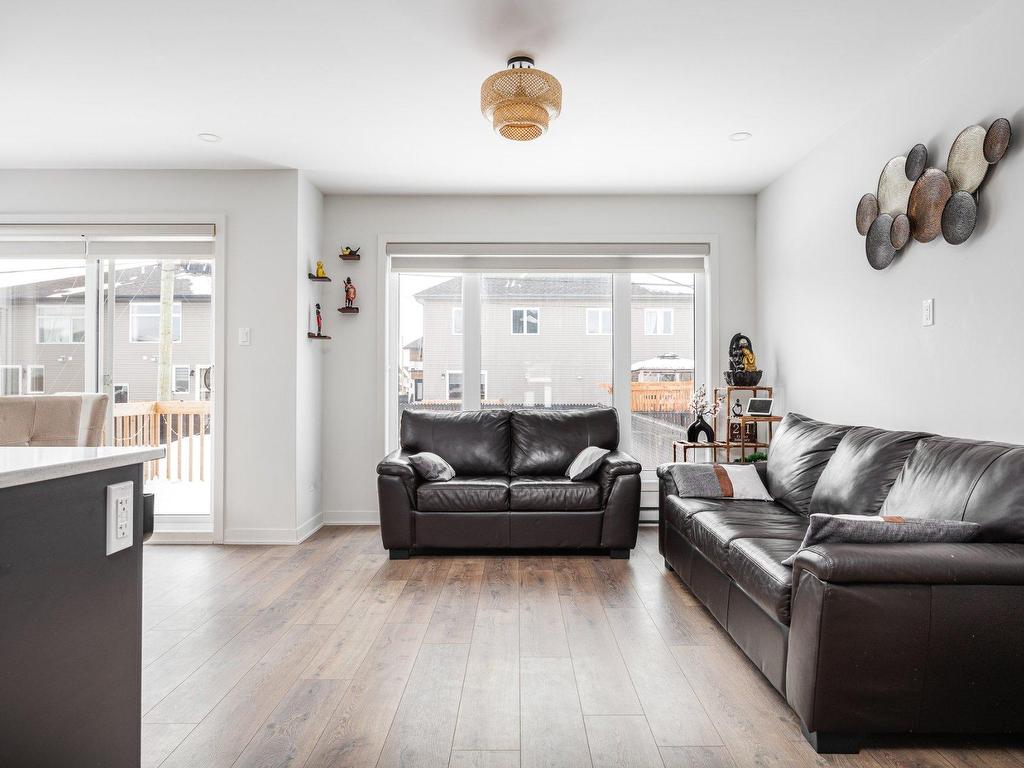 









3260


Rue du Riesling

,
Sainte-Marthe-sur-le-Lac,




QC
J0N1P0

