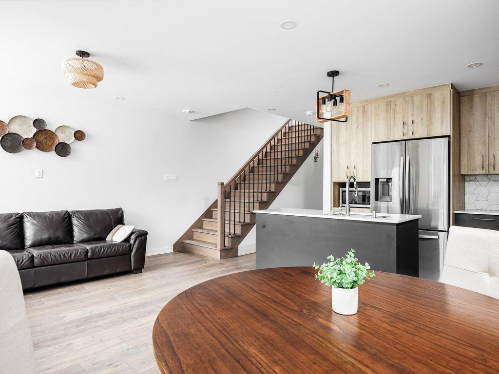 









3260


Rue du Riesling

,
Sainte-Marthe-sur-le-Lac,




QC
J0N1P0


