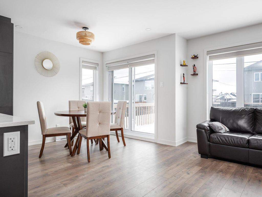 









3260


Rue du Riesling

,
Sainte-Marthe-sur-le-Lac,




QC
J0N1P0

