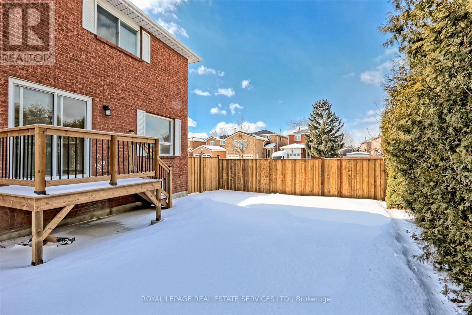 












76 WILLERTON CLOSE

,
Brampton,




Ontario
L6V4J2

