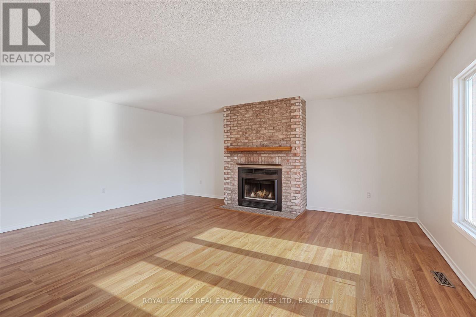 












76 WILLERTON CLOSE

,
Brampton,




Ontario
L6V4J2

