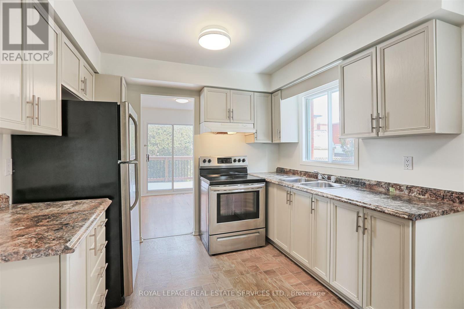 












76 WILLERTON CLOSE

,
Brampton,




Ontario
L6V4J2

