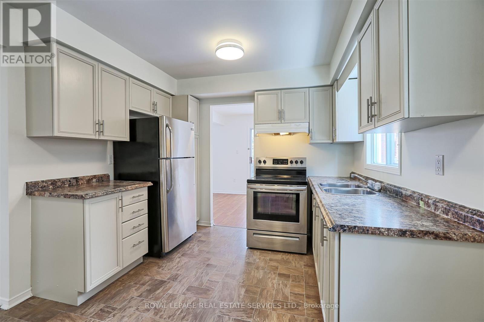 












76 WILLERTON CLOSE

,
Brampton,




Ontario
L6V4J2

