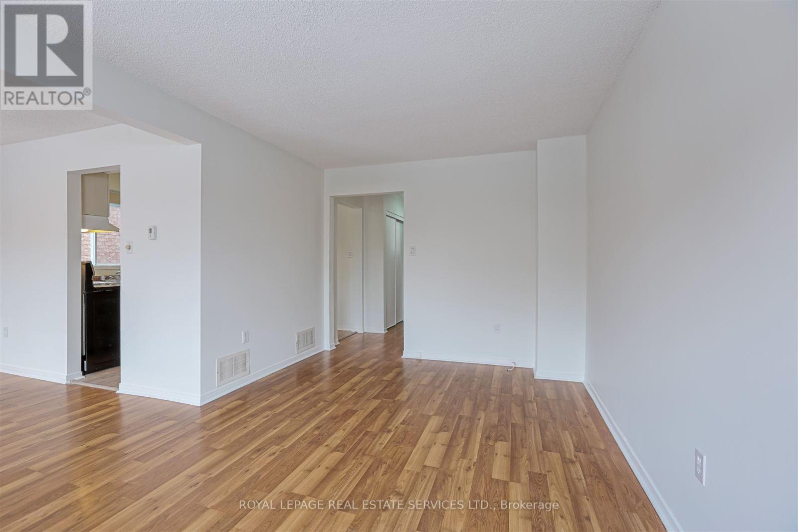 












76 WILLERTON CLOSE

,
Brampton,




Ontario
L6V4J2

