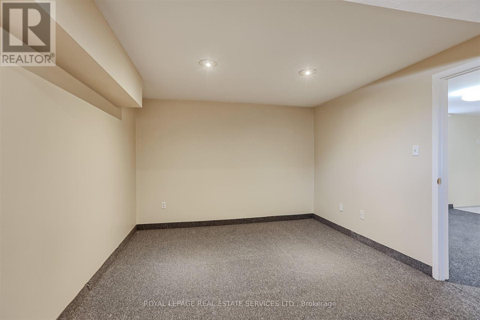 












76 WILLERTON CLOSE

,
Brampton,




Ontario
L6V4J2

