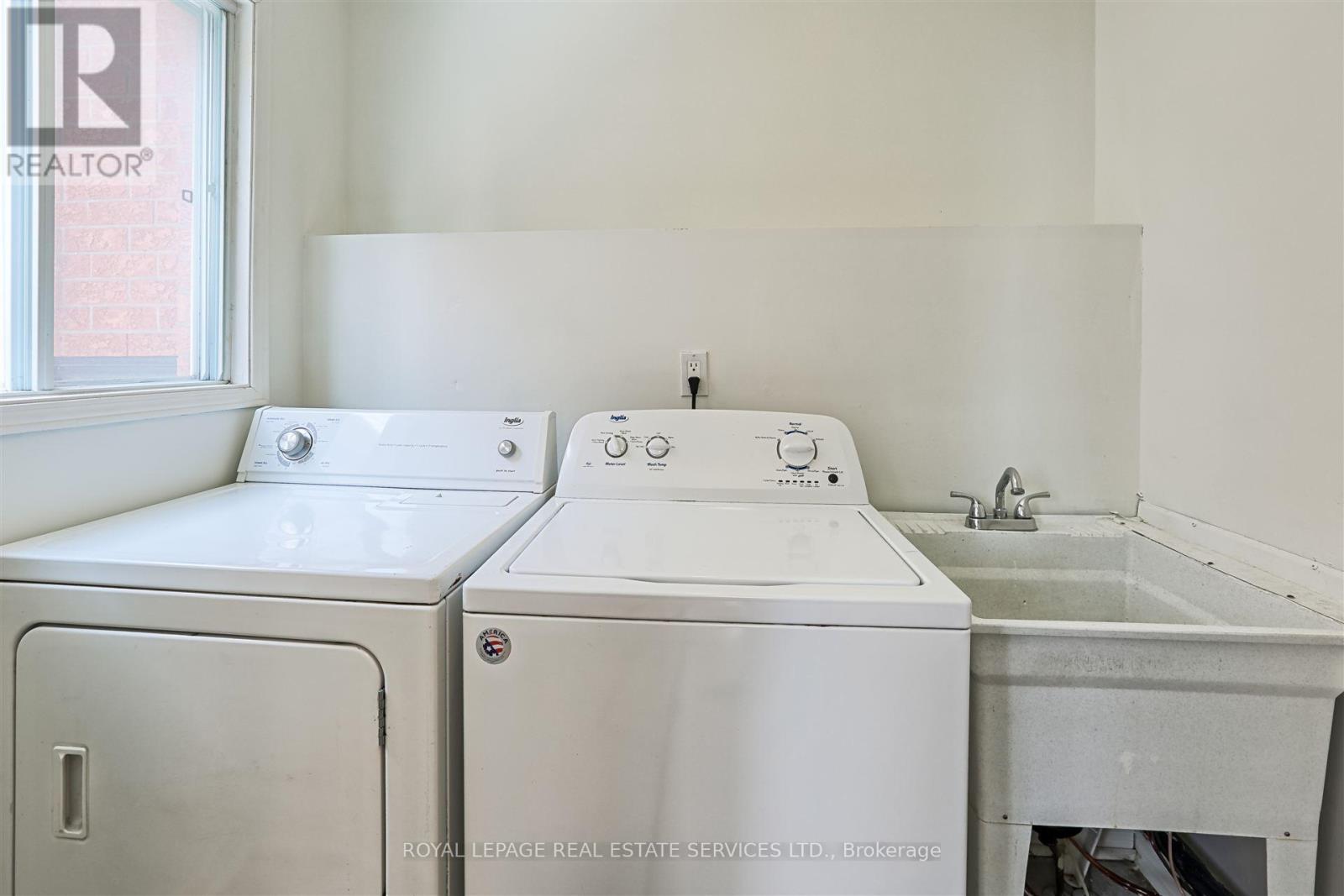 












76 WILLERTON CLOSE

,
Brampton,




Ontario
L6V4J2


