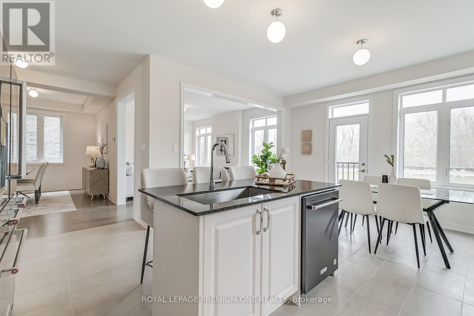 












799 APPLE TERRACE

,
Milton,




Ontario
L9E2C3

