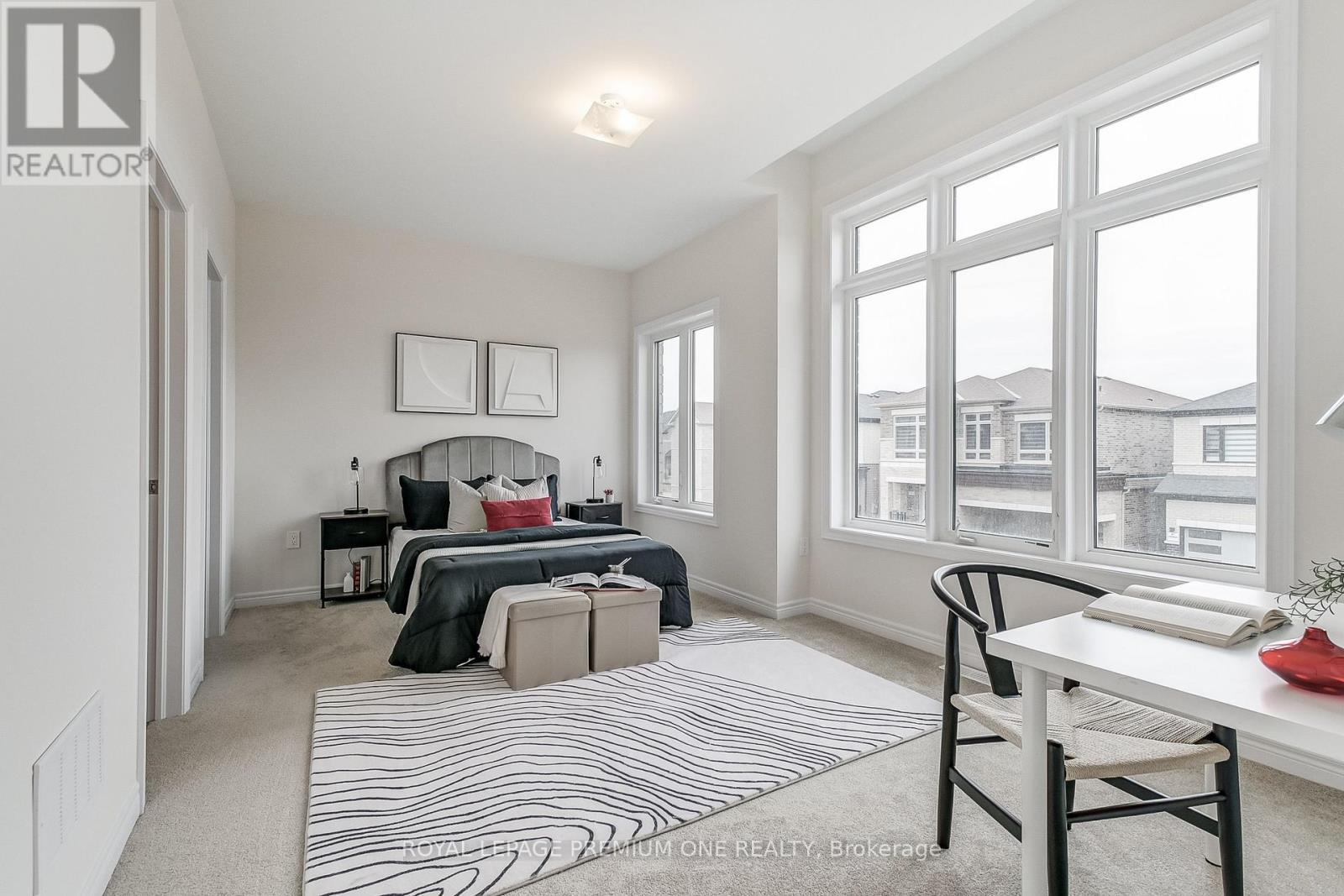 












799 APPLE TERRACE

,
Milton,




Ontario
L9E2C3

