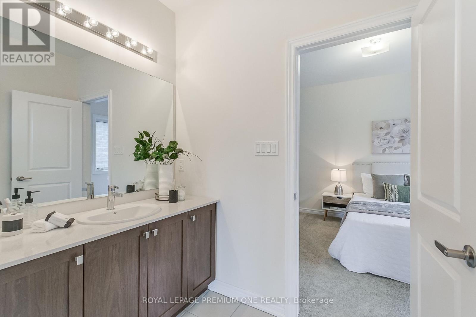 












799 APPLE TERRACE

,
Milton,




Ontario
L9E2C3

