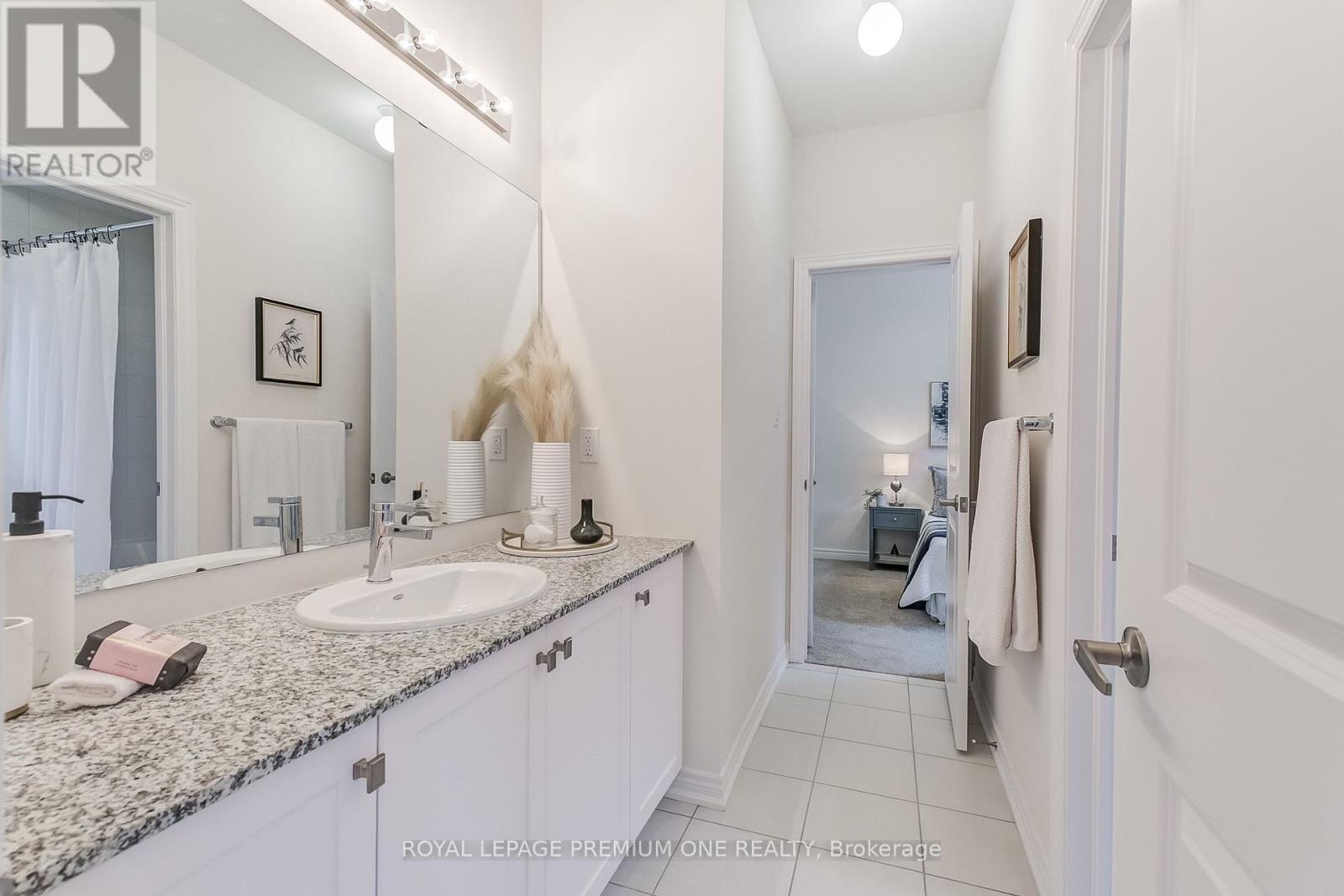 












799 APPLE TERRACE

,
Milton,




Ontario
L9E2C3

