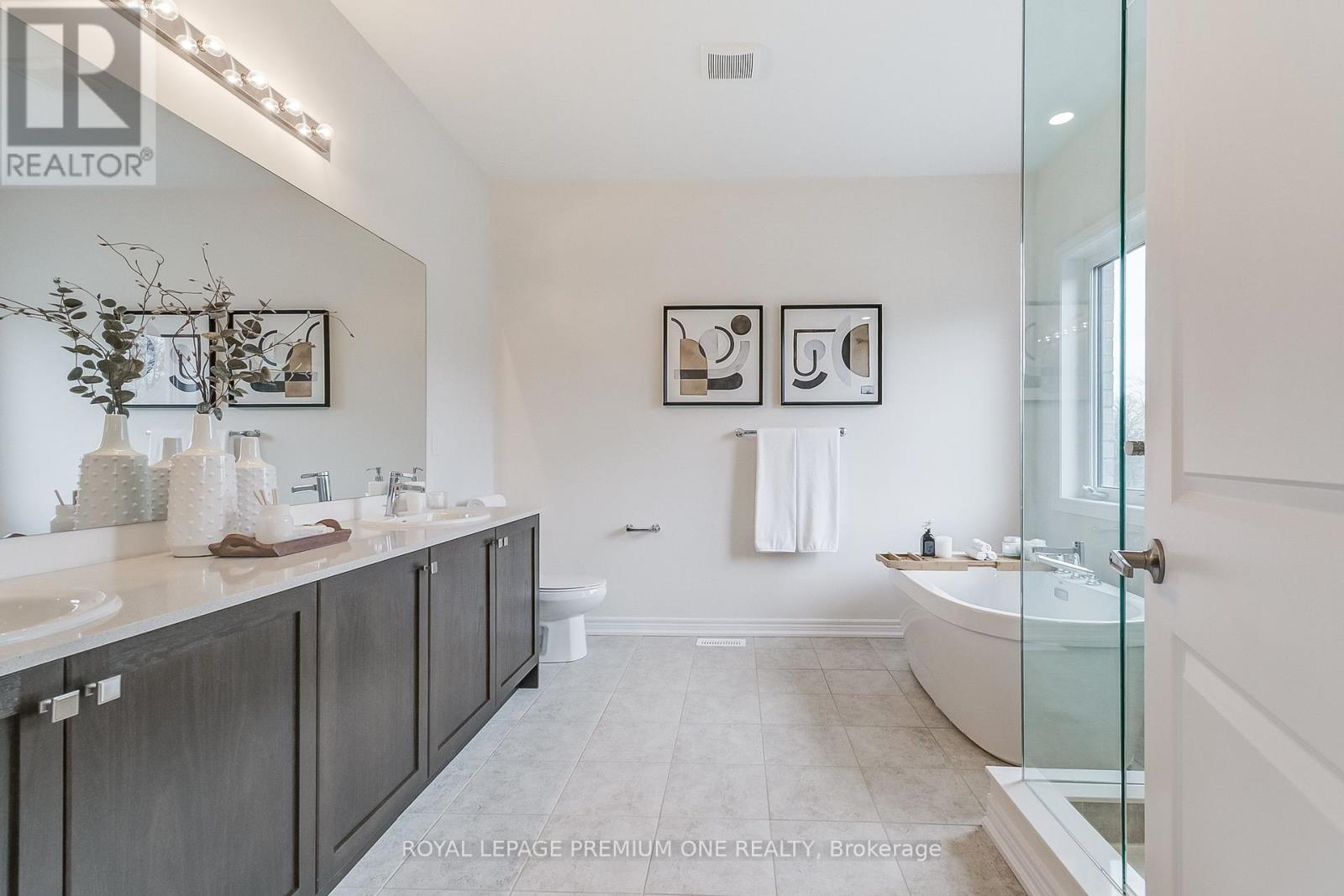 












799 APPLE TERRACE

,
Milton,




Ontario
L9E2C3

