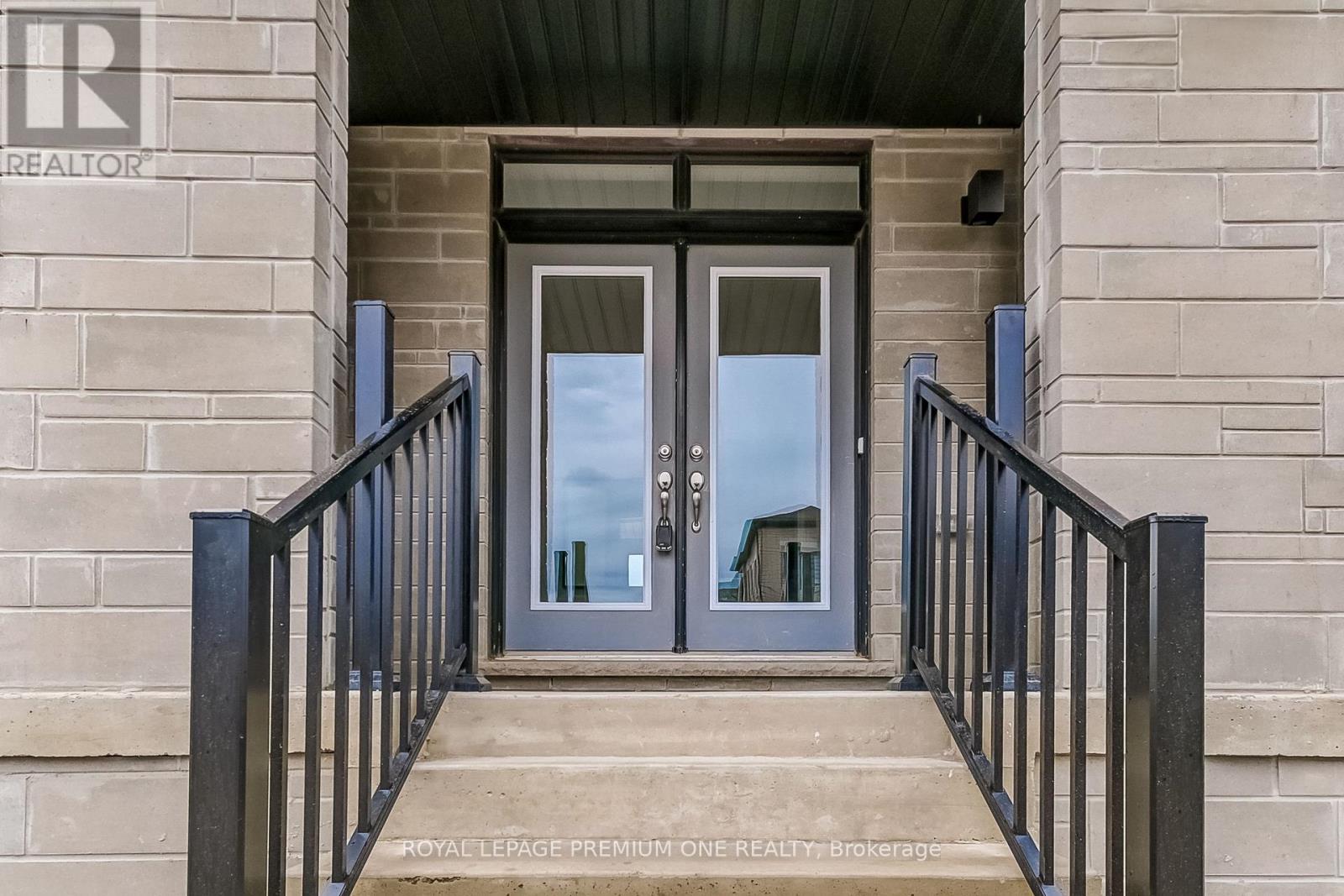 












799 APPLE TERRACE

,
Milton,




Ontario
L9E2C3

