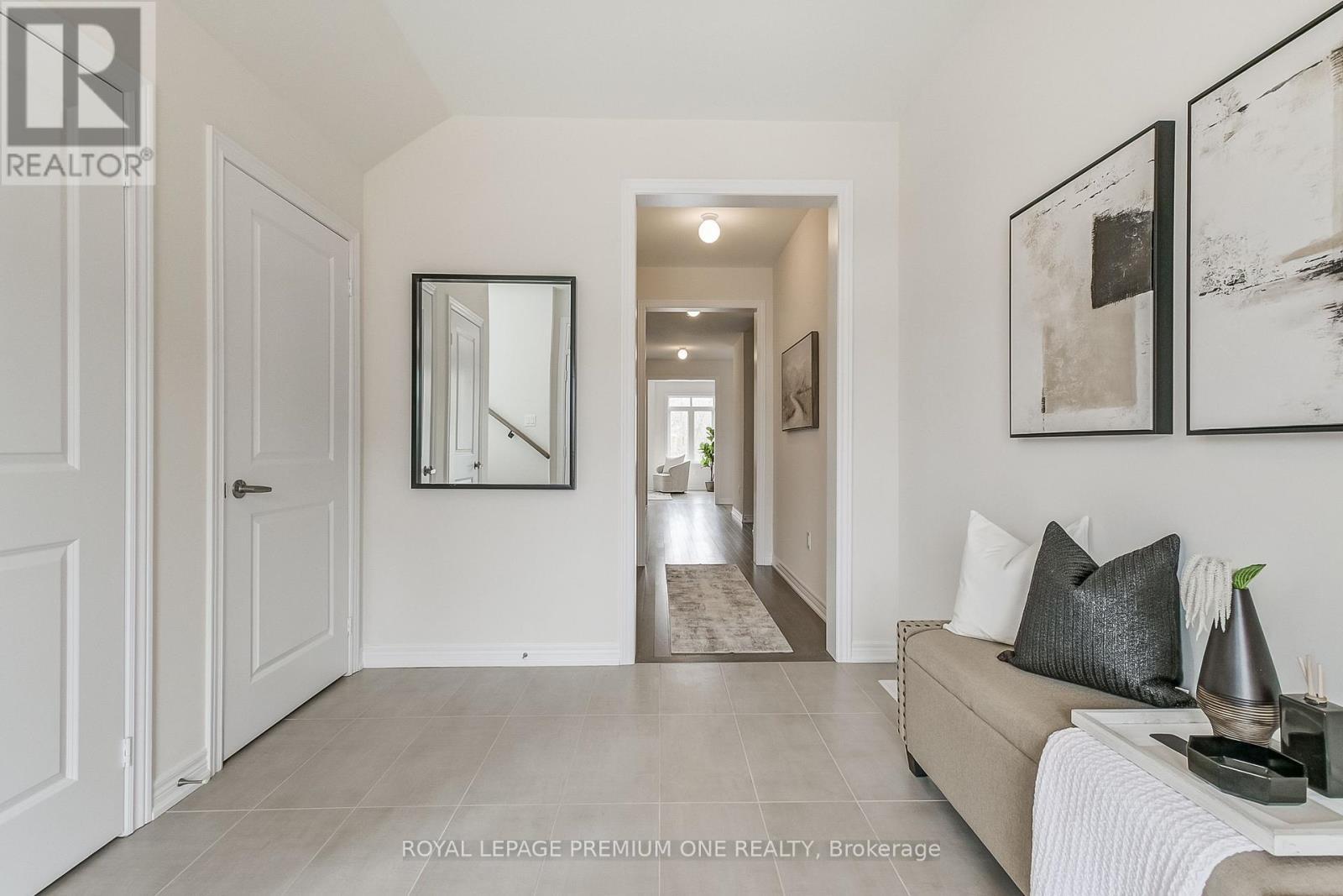 












799 APPLE TERRACE

,
Milton,




Ontario
L9E2C3

