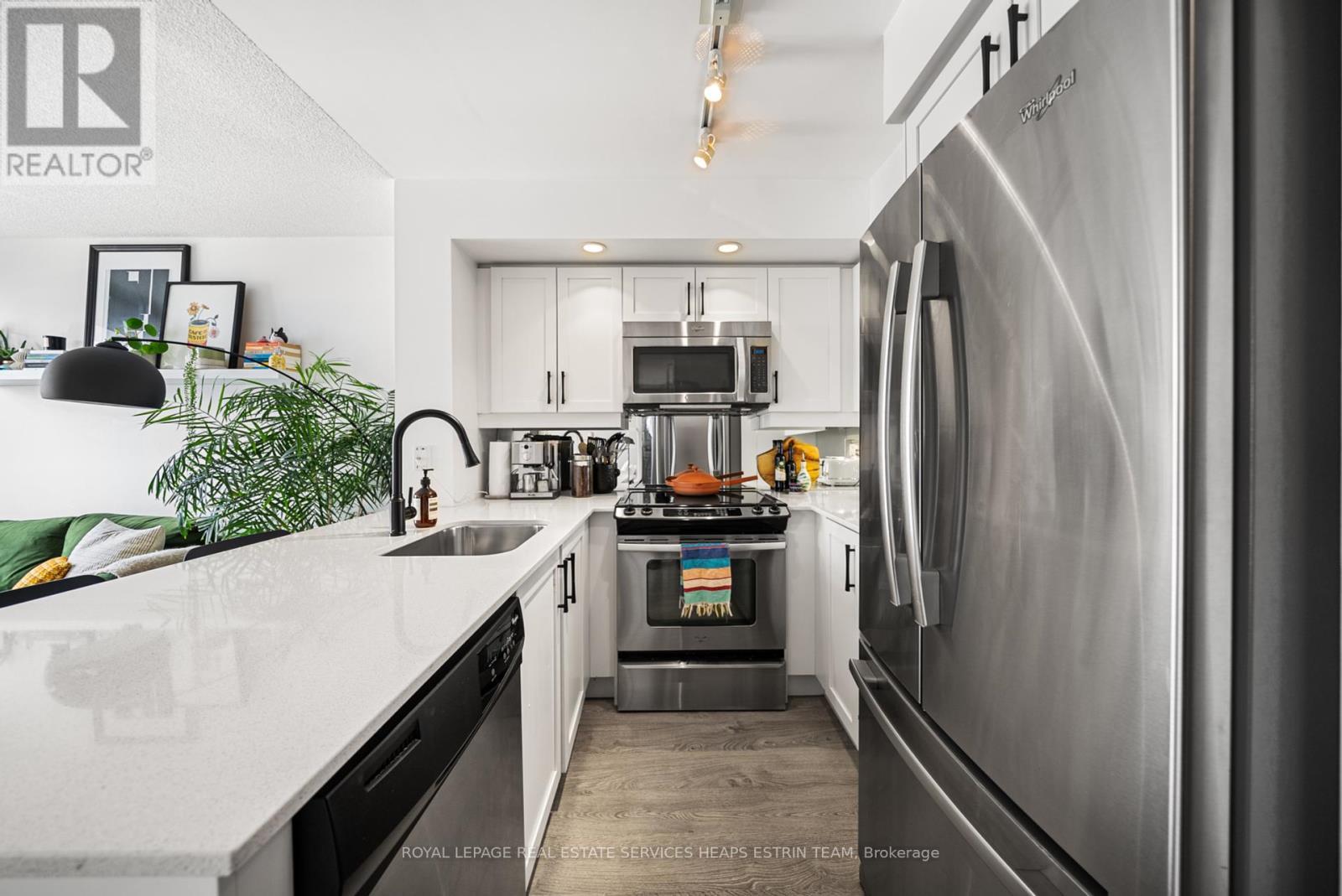 












1303 - 85 EAST LIBERTY STREET

,
Toronto,




Ontario
M6K3R4


