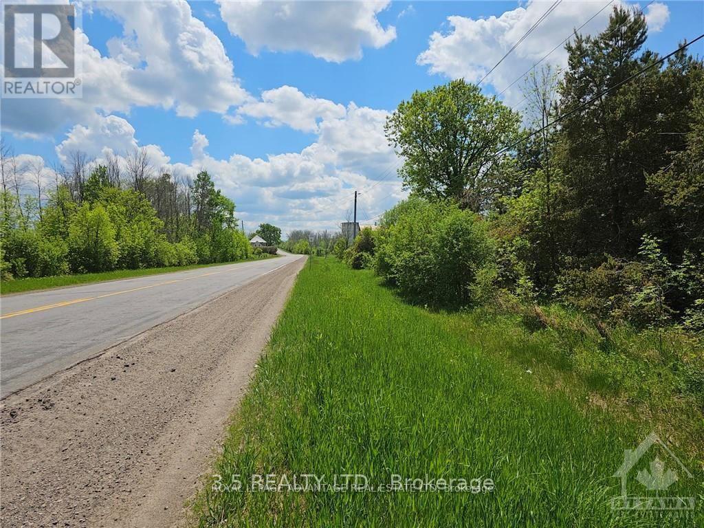 












2876-1 COUNTY 16 ROAD

,
Merrickville-Wolford,







Ontario
K0G1N0


