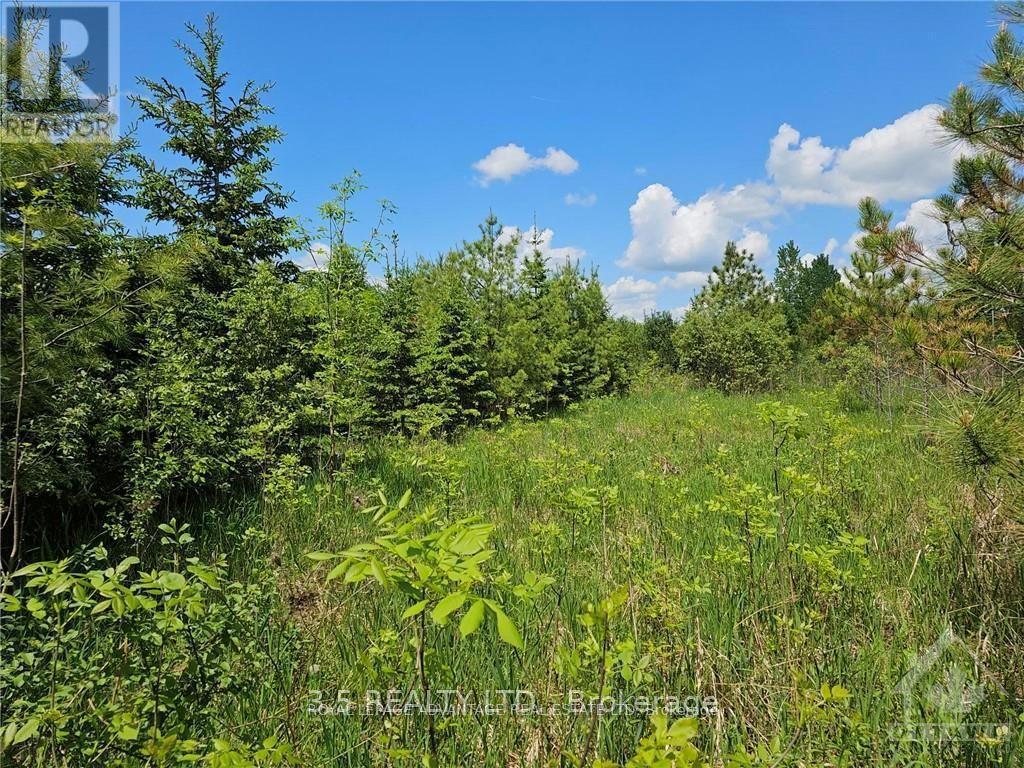 












2876-1 COUNTY 16 ROAD

,
Merrickville-Wolford,







Ontario
K0G1N0

