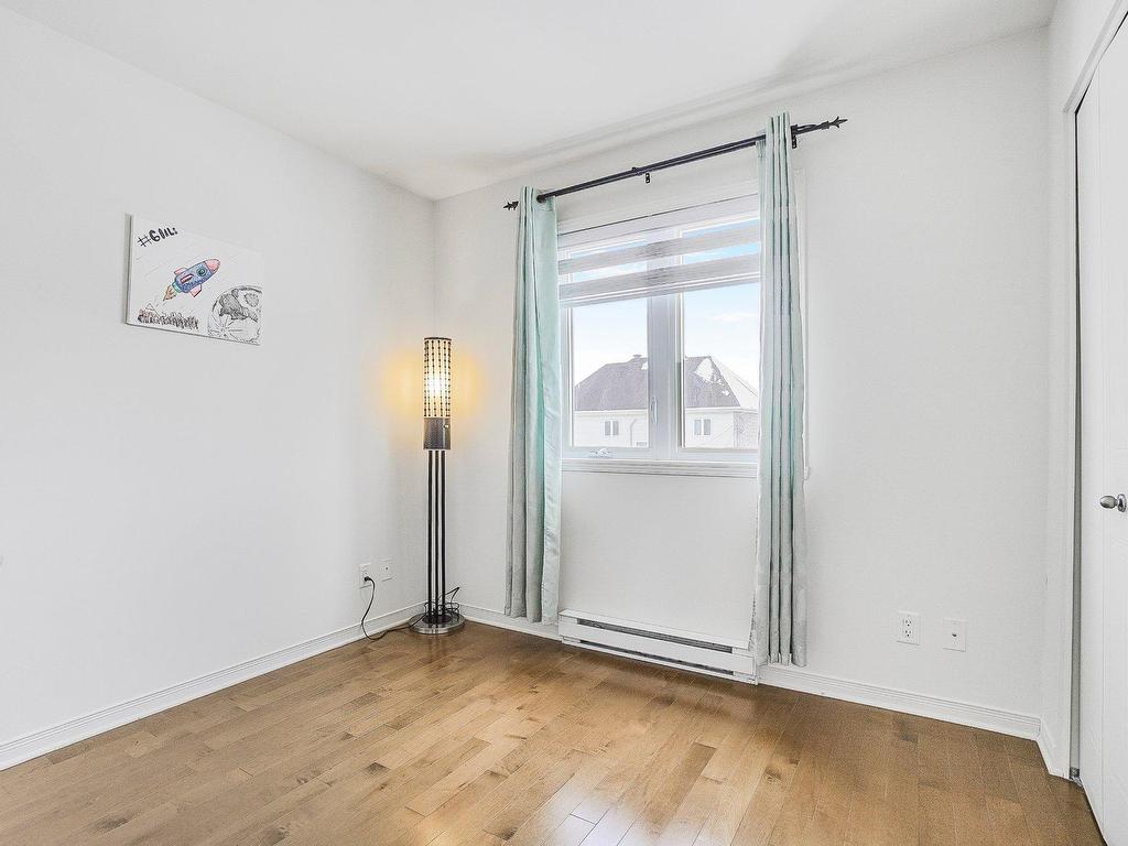 









256


Rue des Lys

,
Saint-Eustache,




QC
J7P0C7

