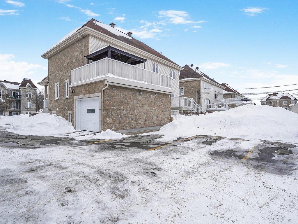 









256


Rue des Lys

,
Saint-Eustache,




QC
J7P0C7

