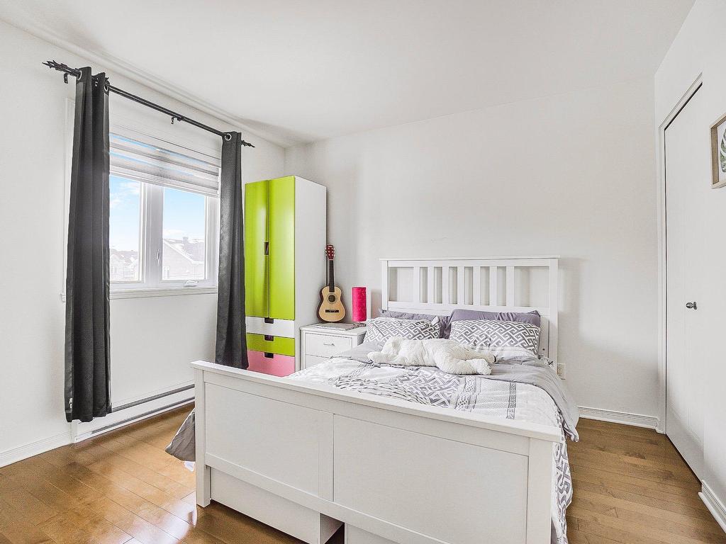









256


Rue des Lys

,
Saint-Eustache,




QC
J7P0C7

