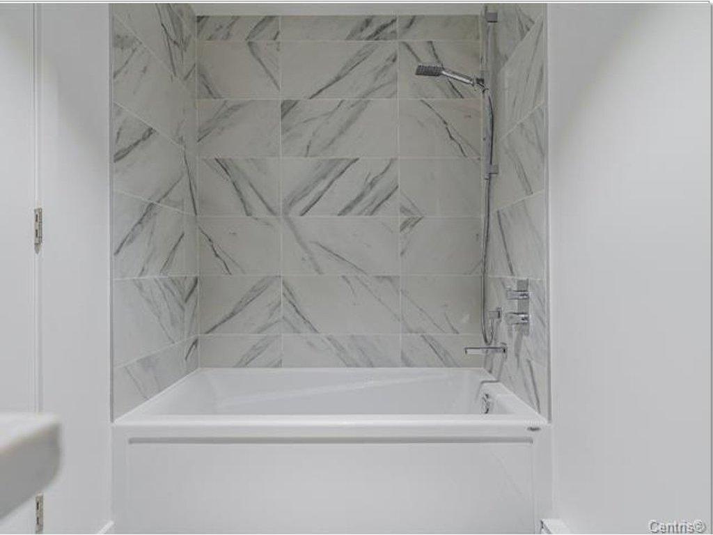 









170


Rue Rioux

, 906,
Montréal (Le Sud-Ouest),




QC
H3C2A5

