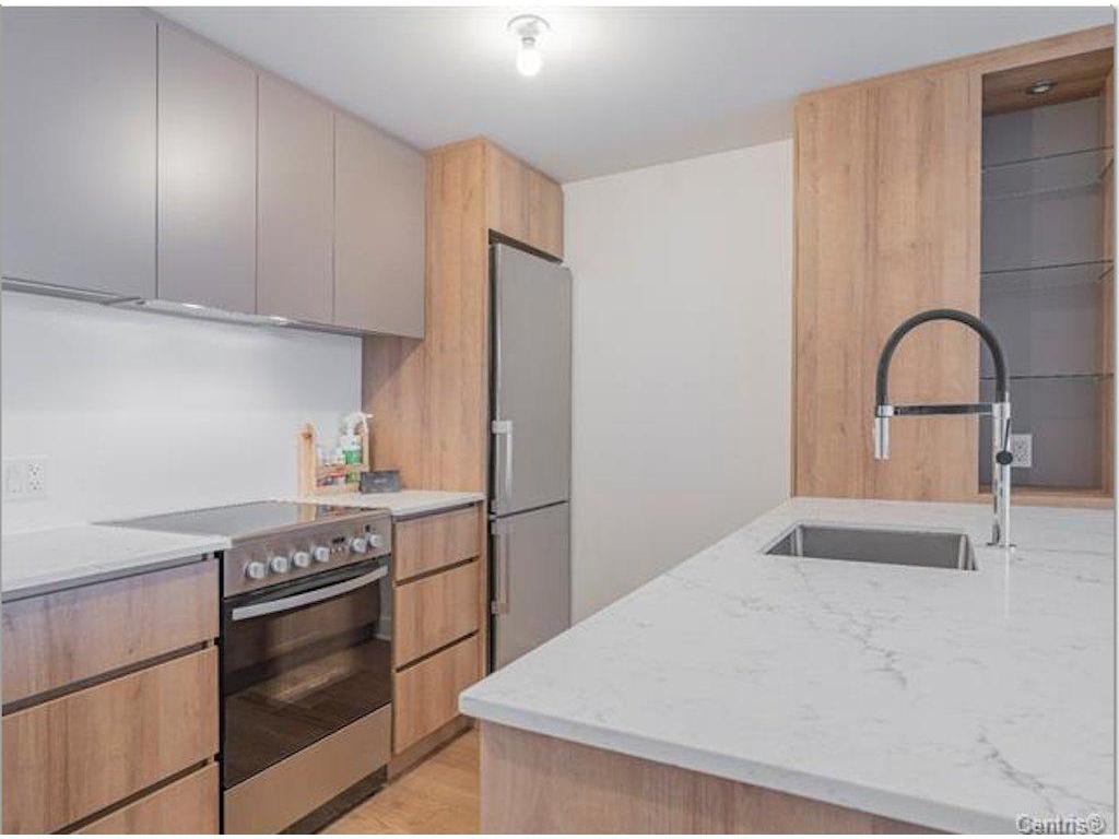 









170


Rue Rioux

, 906,
Montréal (Le Sud-Ouest),




QC
H3C2A5

