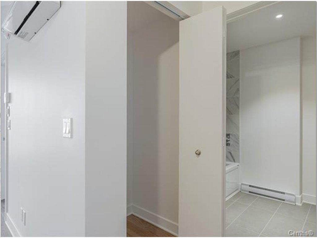 









170


Rue Rioux

, 906,
Montréal (Le Sud-Ouest),




QC
H3C2A5


