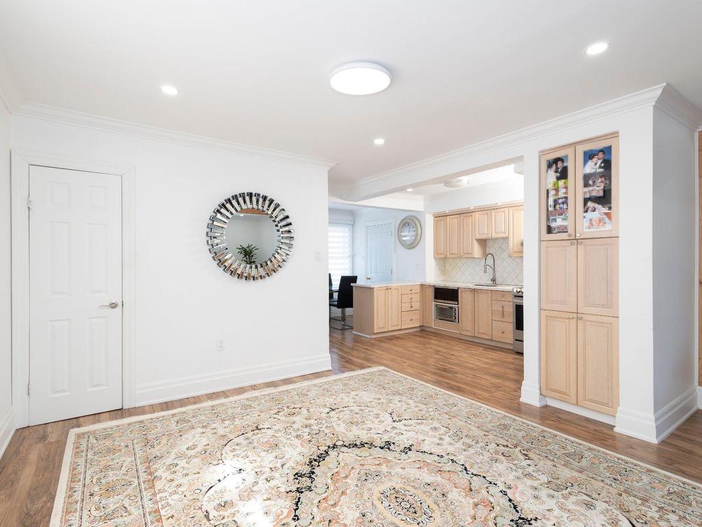 









2690


Rue Gélineau

,
Longueuil (Saint-Hubert),




QC
J3Y4K4

