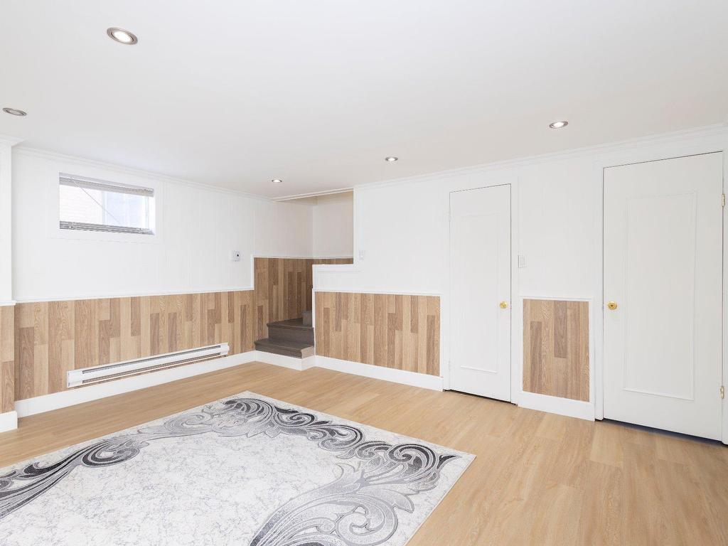 









2690


Rue Gélineau

,
Longueuil (Saint-Hubert),




QC
J3Y4K4

