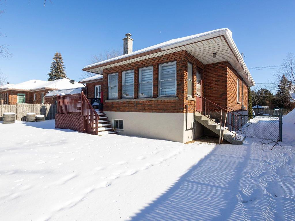 









2690


Rue Gélineau

,
Longueuil (Saint-Hubert),




QC
J3Y4K4

