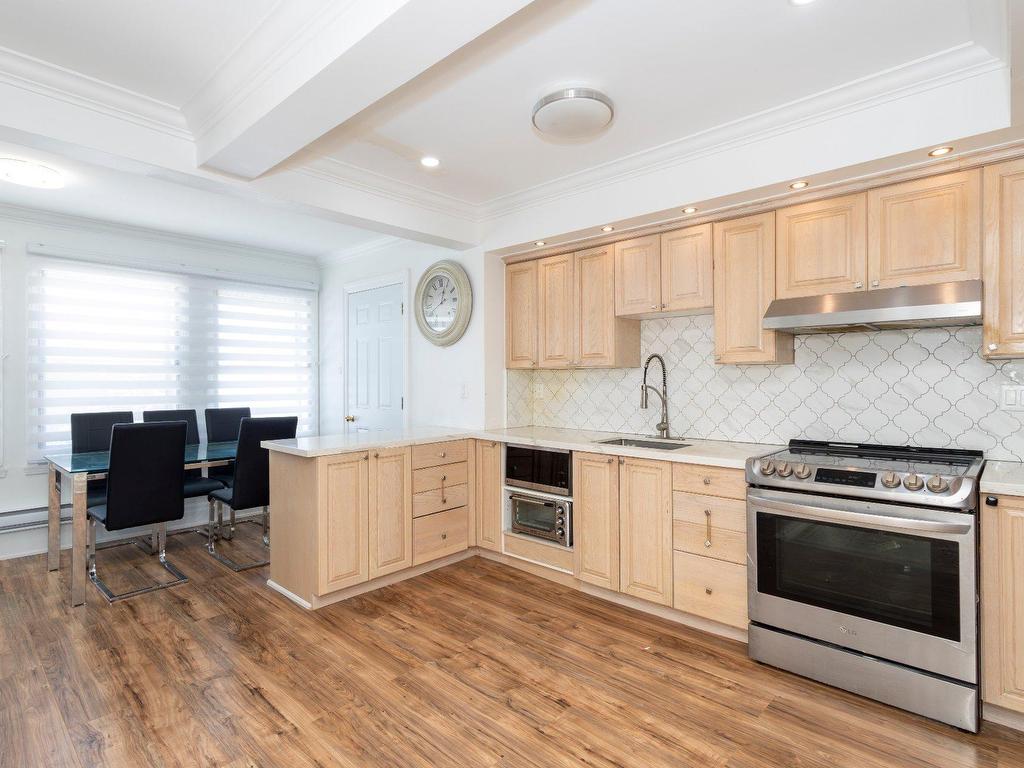 









2690


Rue Gélineau

,
Longueuil (Saint-Hubert),




QC
J3Y4K4

