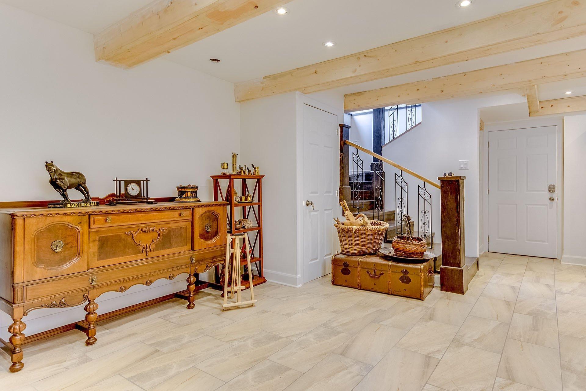 









35


Rue Academy

,
Sutton,




QC
J0E2K0

