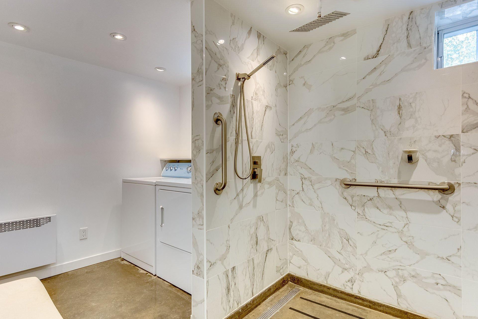 









35


Rue Academy

,
Sutton,




QC
J0E2K0

