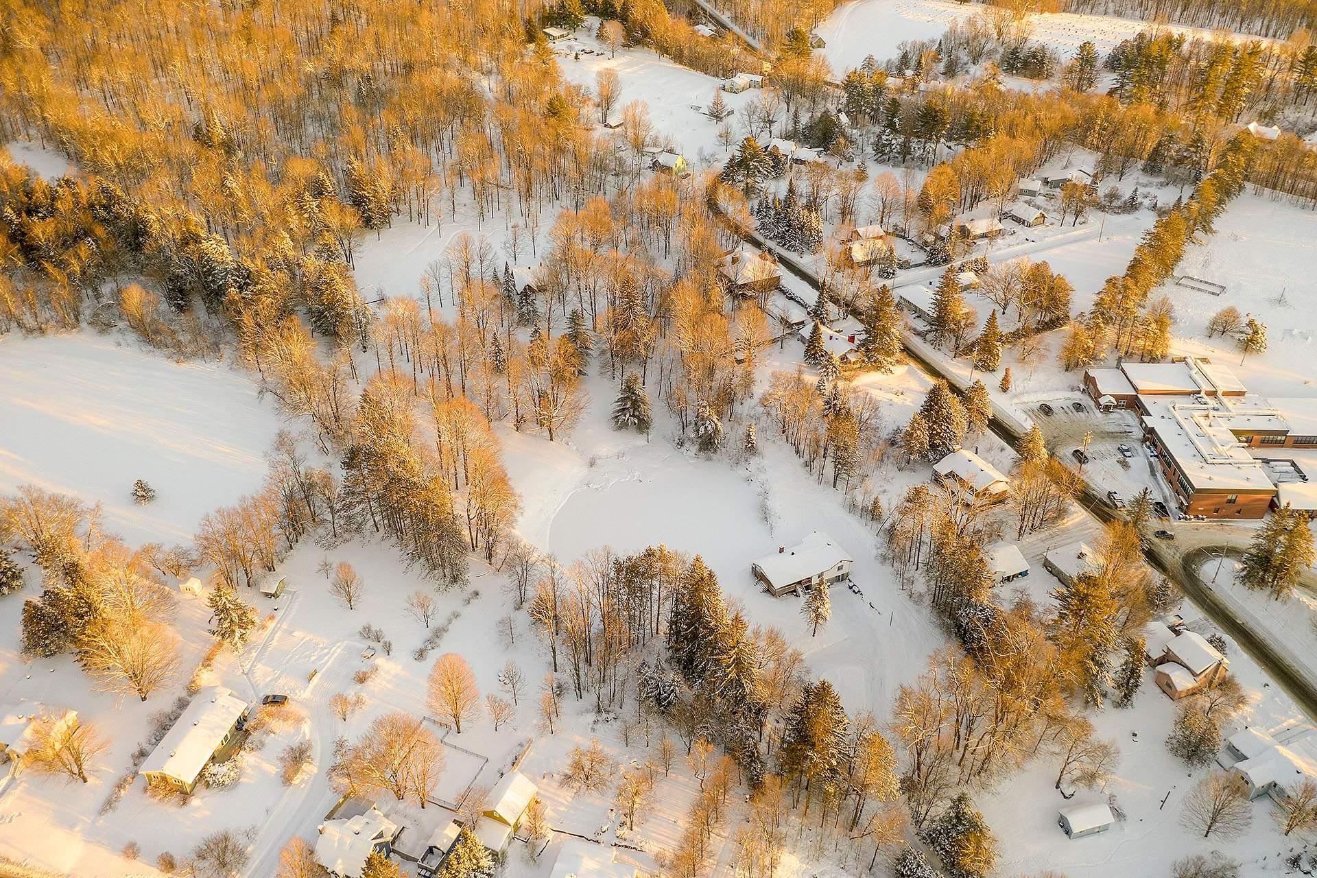 









35


Rue Academy

,
Sutton,




QC
J0E2K0

