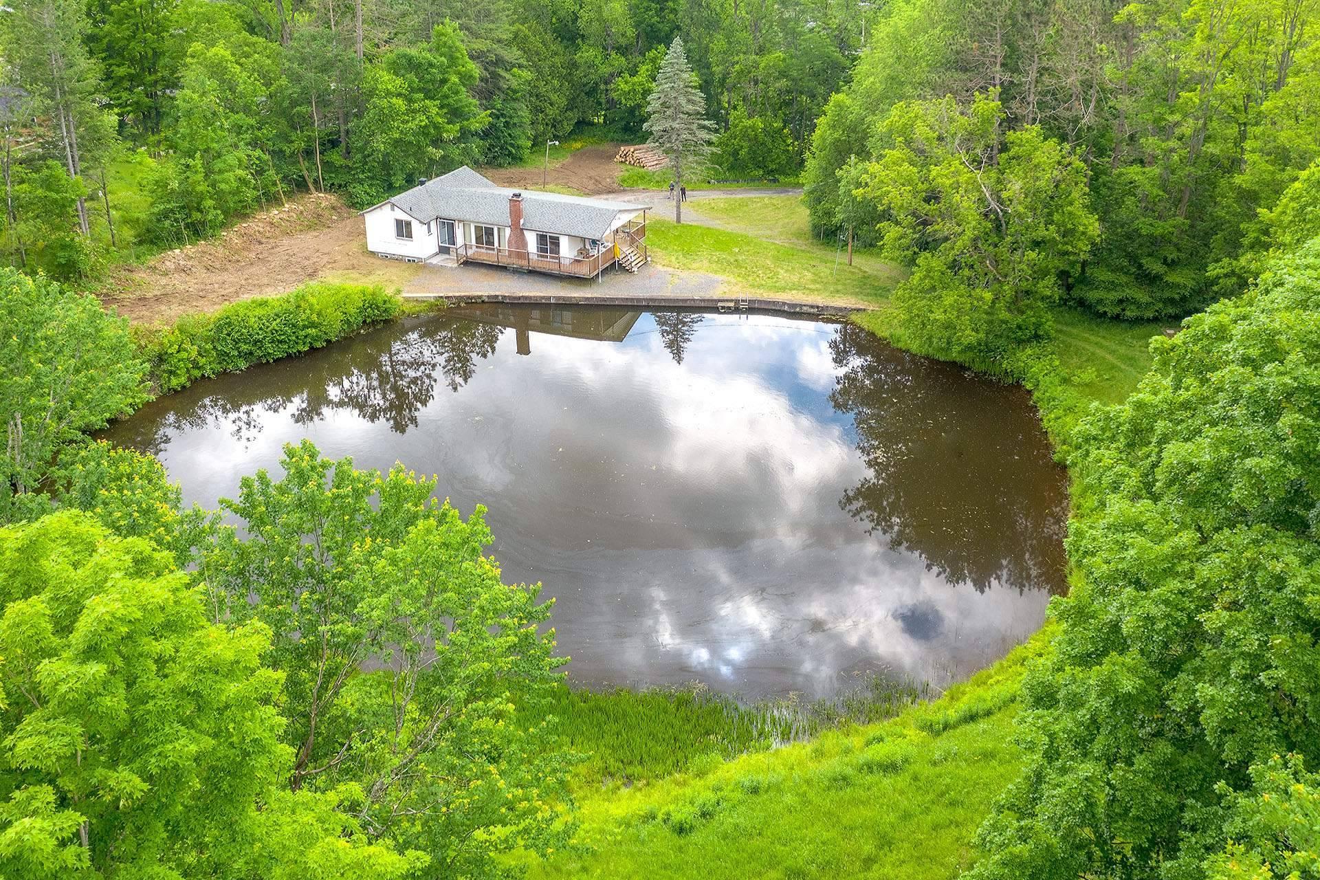 









35


Rue Academy

,
Sutton,




QC
J0E2K0

