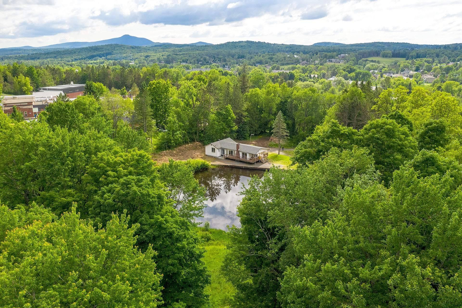 









35


Rue Academy

,
Sutton,




QC
J0E2K0

