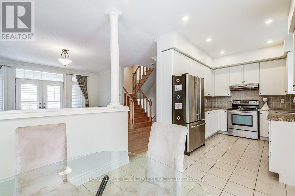 












17 CLOCKWORK LANE

,
Toronto,




Ontario
M8Y4H5


