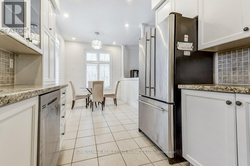












17 CLOCKWORK LANE

,
Toronto,




Ontario
M8Y4H5

