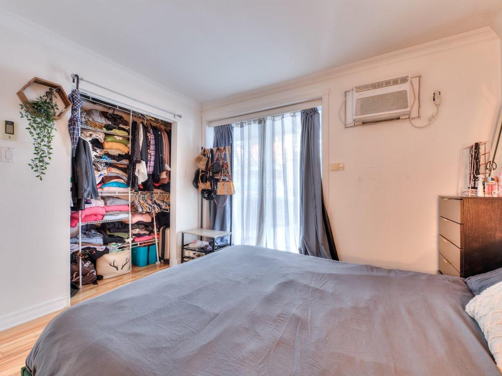 









4453


Av. de l'Hôtel-de-Ville

, 1,
Montréal (Le Plateau-Mont-Royal),




QC
H2W2H6

