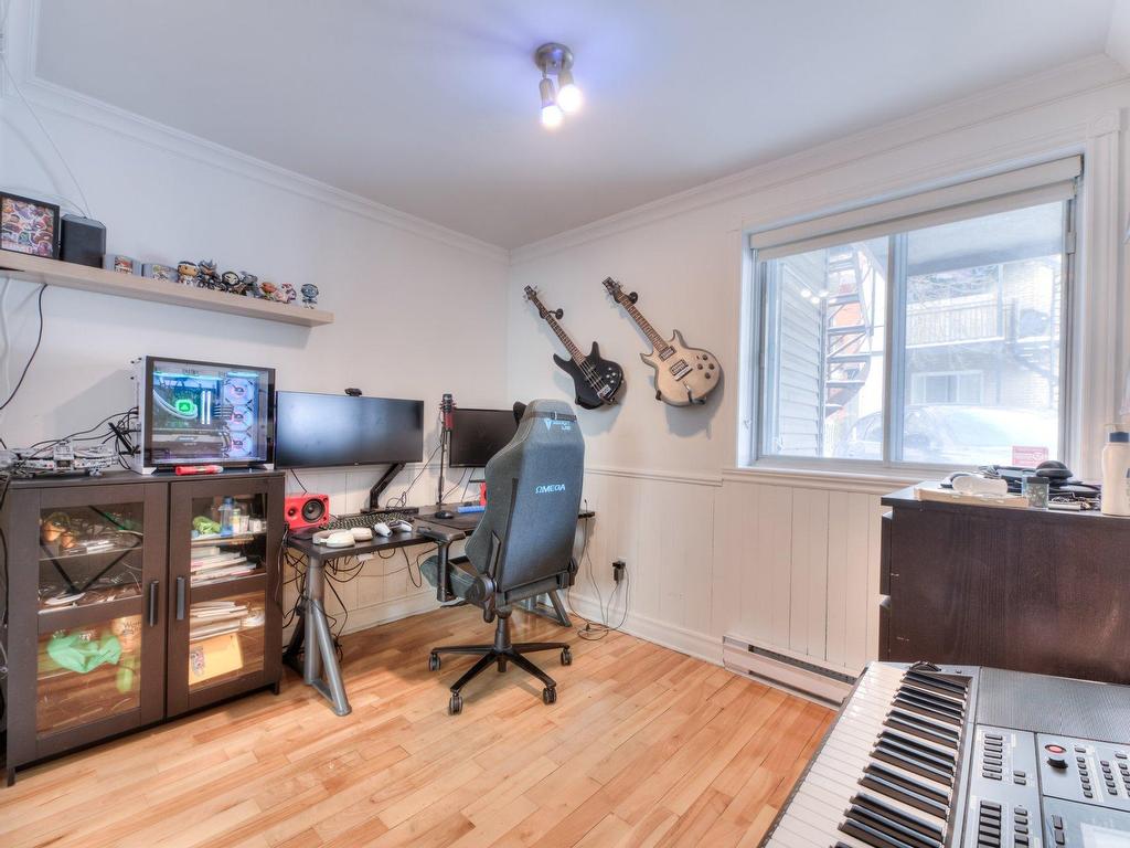 









4453


Av. de l'Hôtel-de-Ville

, 1,
Montréal (Le Plateau-Mont-Royal),




QC
H2W2H6

