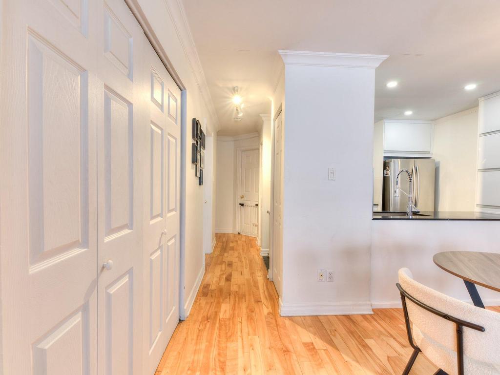 









4453


Av. de l'Hôtel-de-Ville

, 1,
Montréal (Le Plateau-Mont-Royal),




QC
H2W2H6

