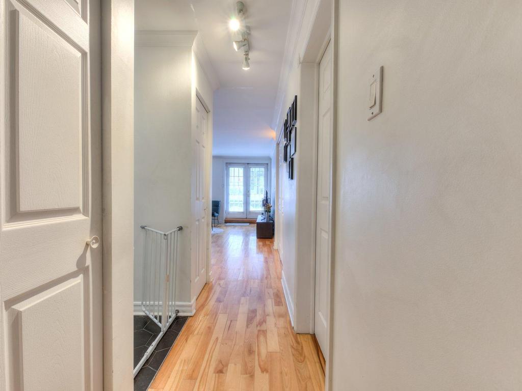 









4453


Av. de l'Hôtel-de-Ville

, 1,
Montréal (Le Plateau-Mont-Royal),




QC
H2W2H6

